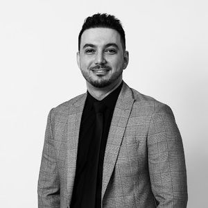 Meet your Posher, Alireza